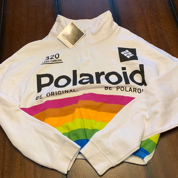 poloroid Tops - 🎄🎁 NWOT Polaroid Crop Sweatshirt White Rainbow